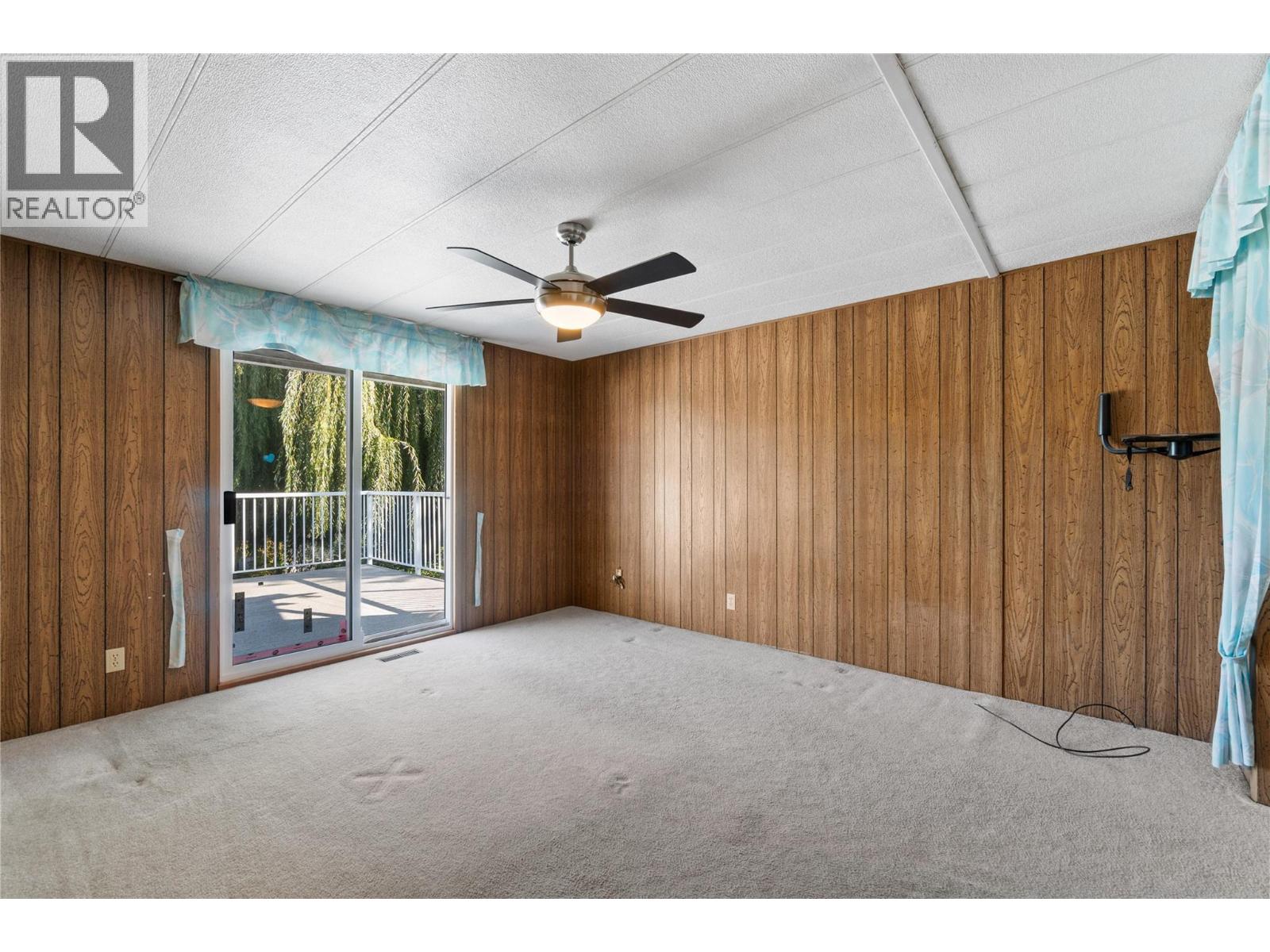  2662 CENTENNIAL Drive, Blind Bay