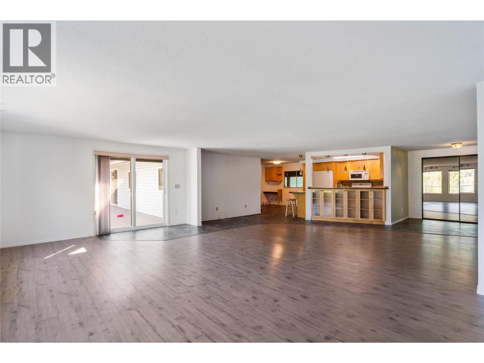  2662 CENTENNIAL Drive, Blind Bay