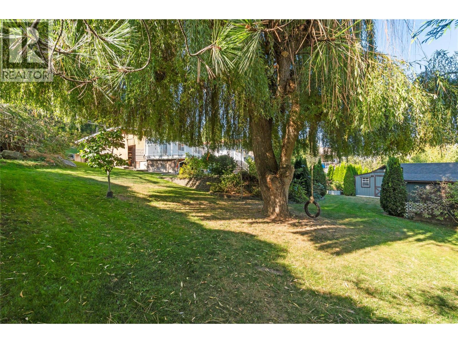  2662 CENTENNIAL Drive, Blind Bay