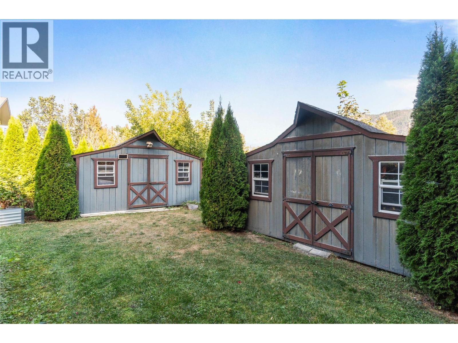  2662 CENTENNIAL Drive, Blind Bay