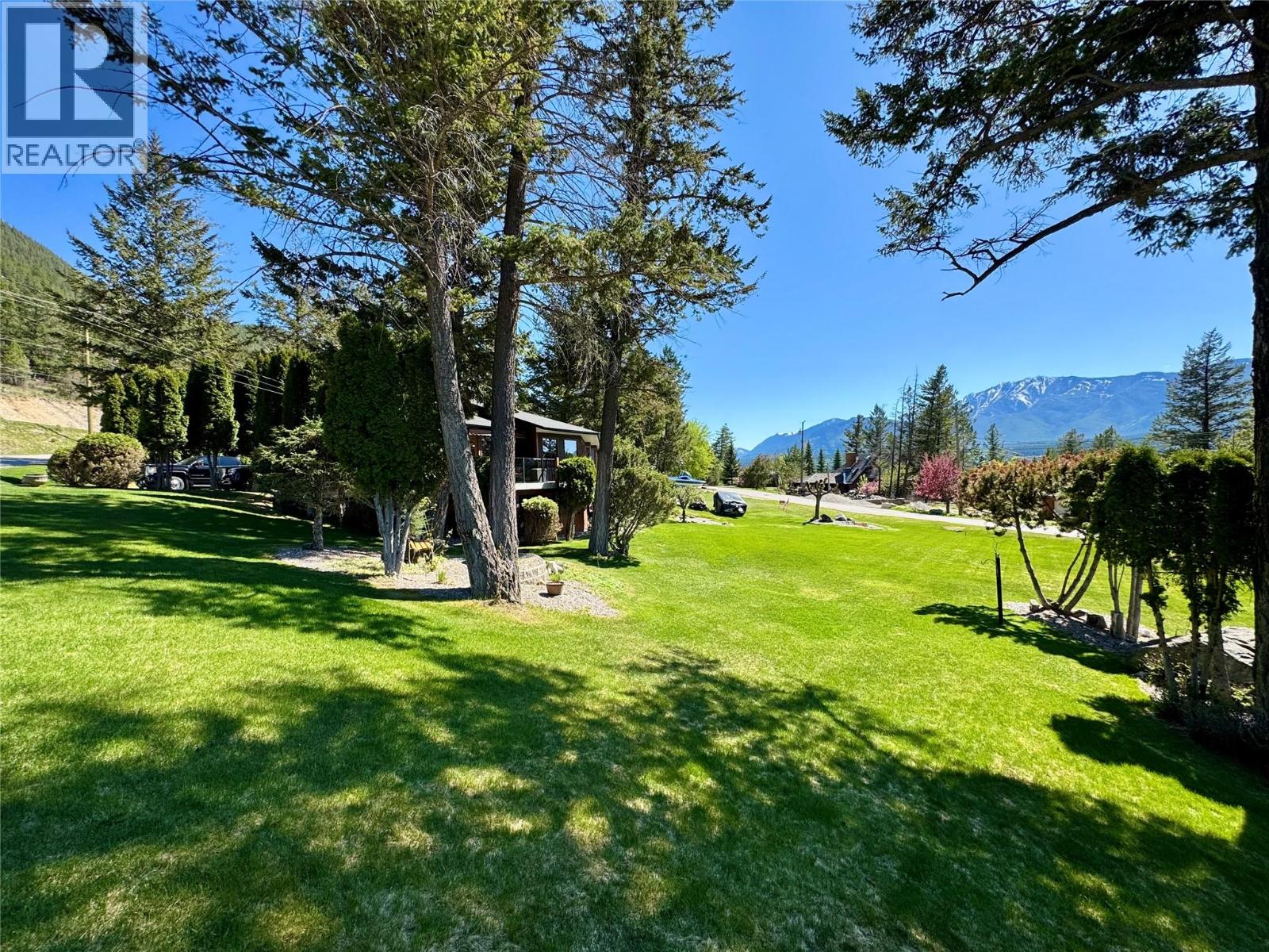 8380 RICHARDSON CRESCENT - 11