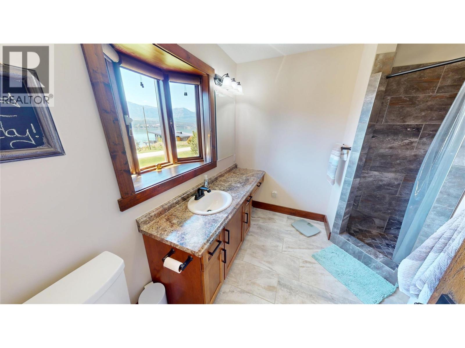 8380 RICHARDSON Crescent - 26