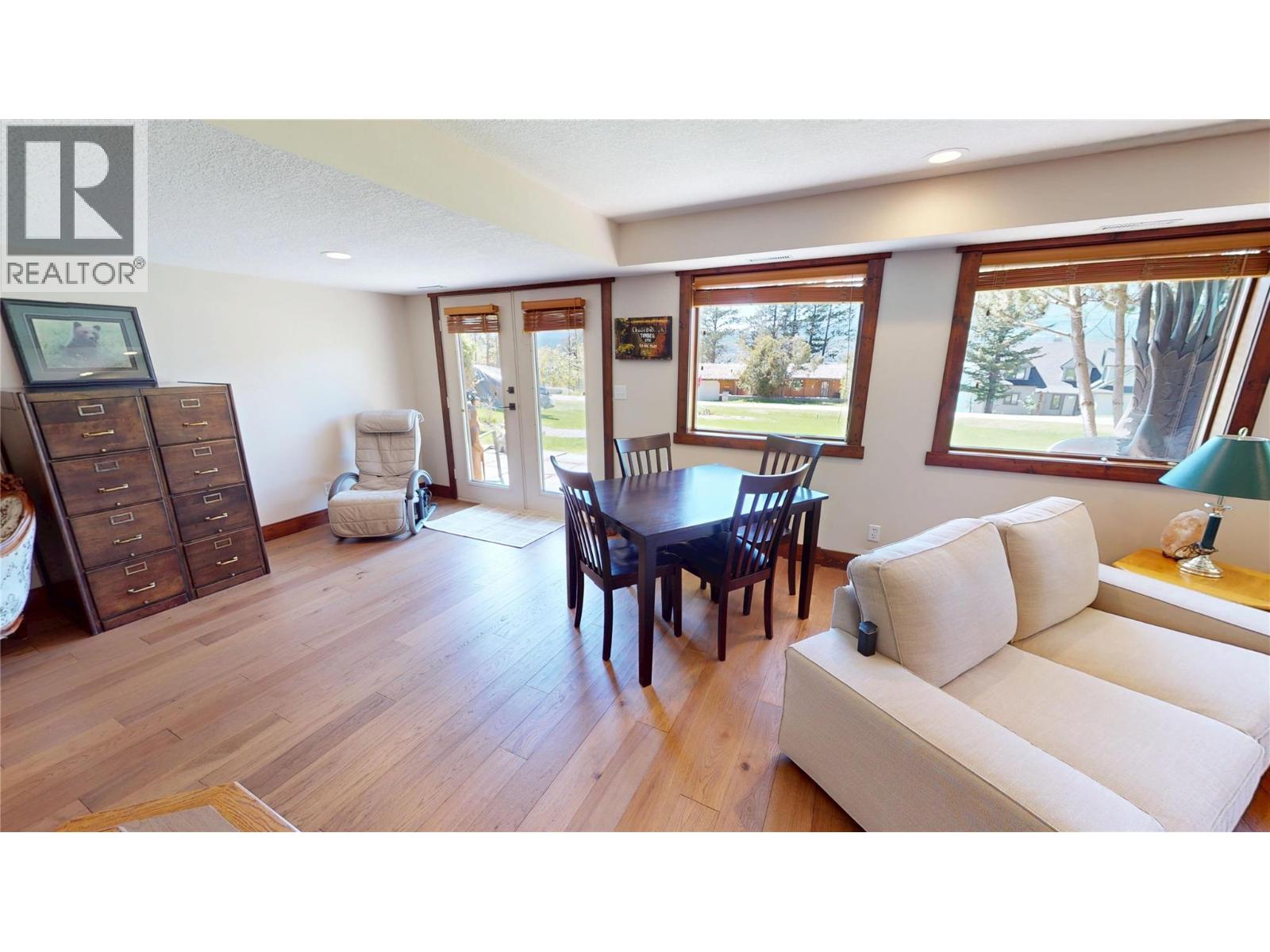 8380 RICHARDSON CRESCENT - 29