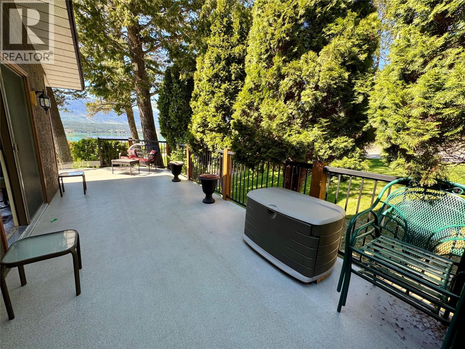 8380 RICHARDSON Crescent - 5