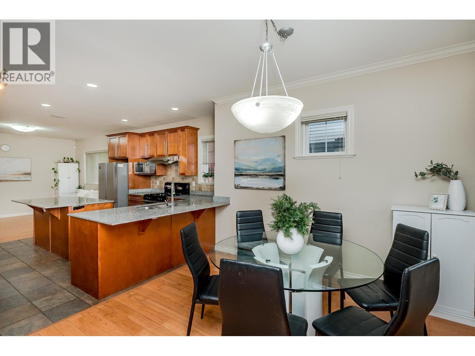 #10-7060 BRIDGE Street, Richmond