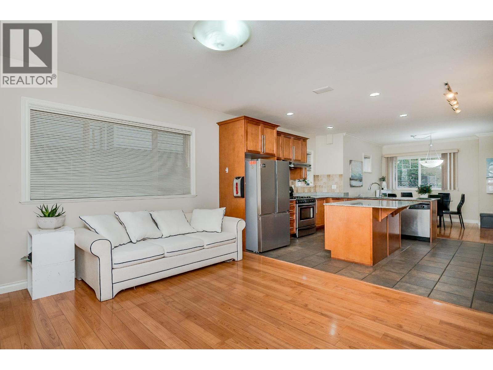 #10-7060 BRIDGE Street, Richmond