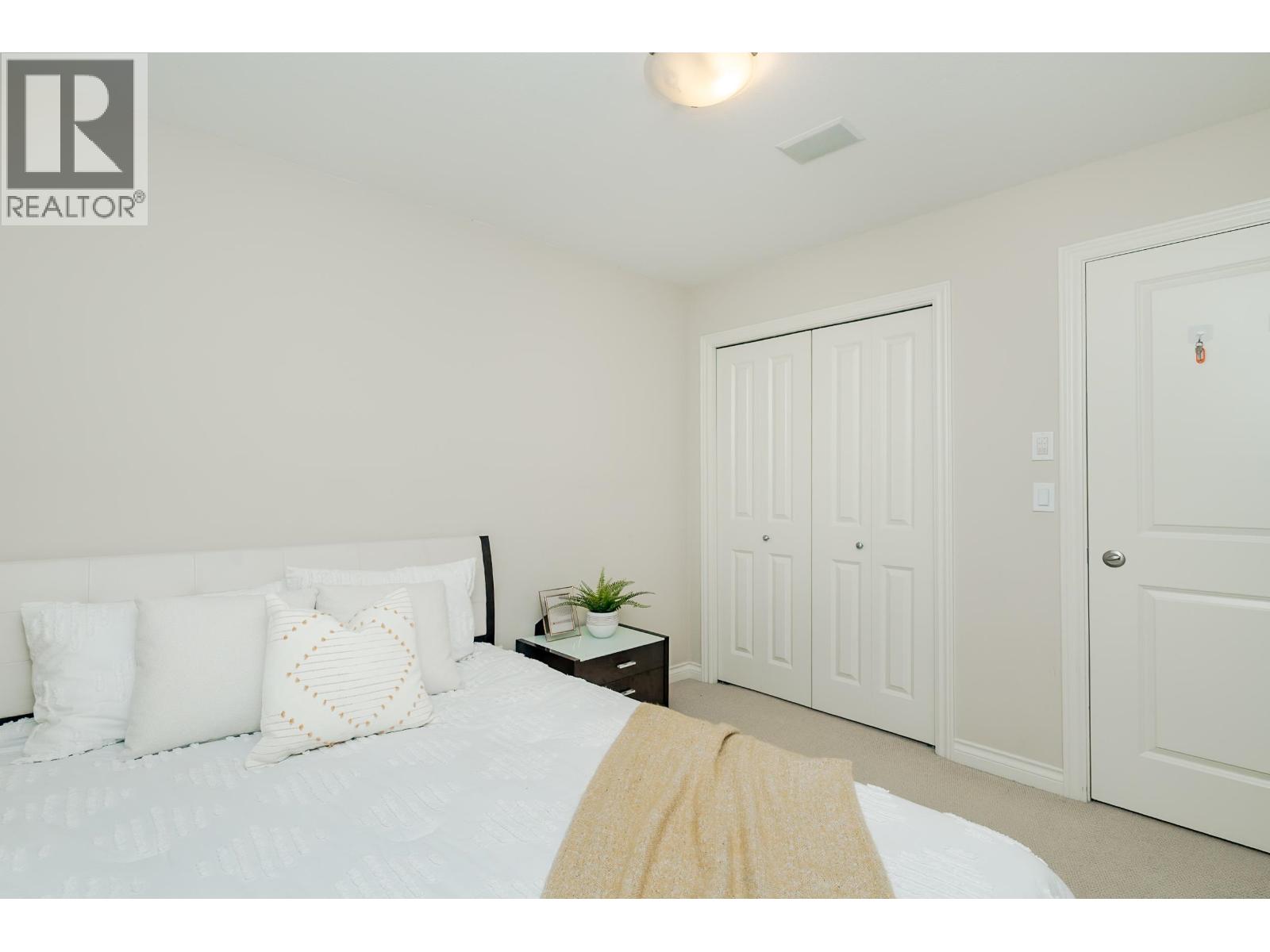 #10-7060 BRIDGE Street, Richmond