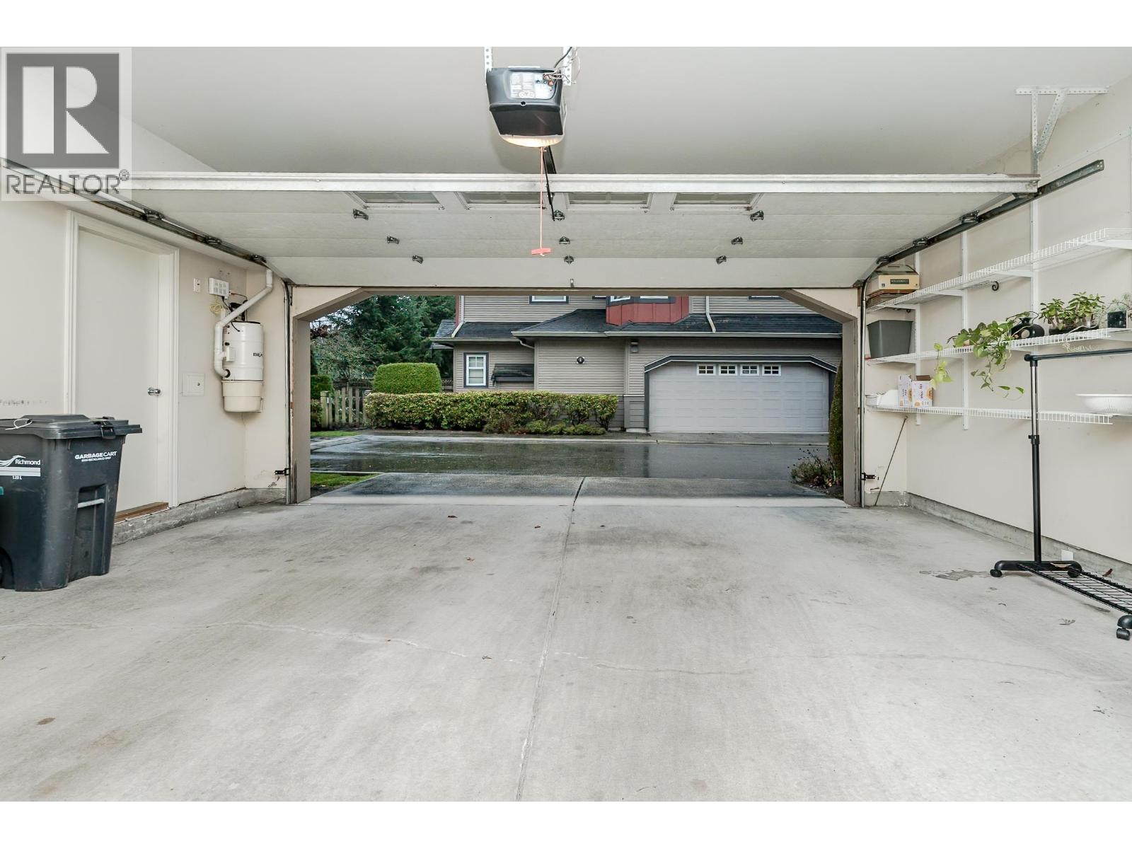 #10-7060 BRIDGE Street, Richmond