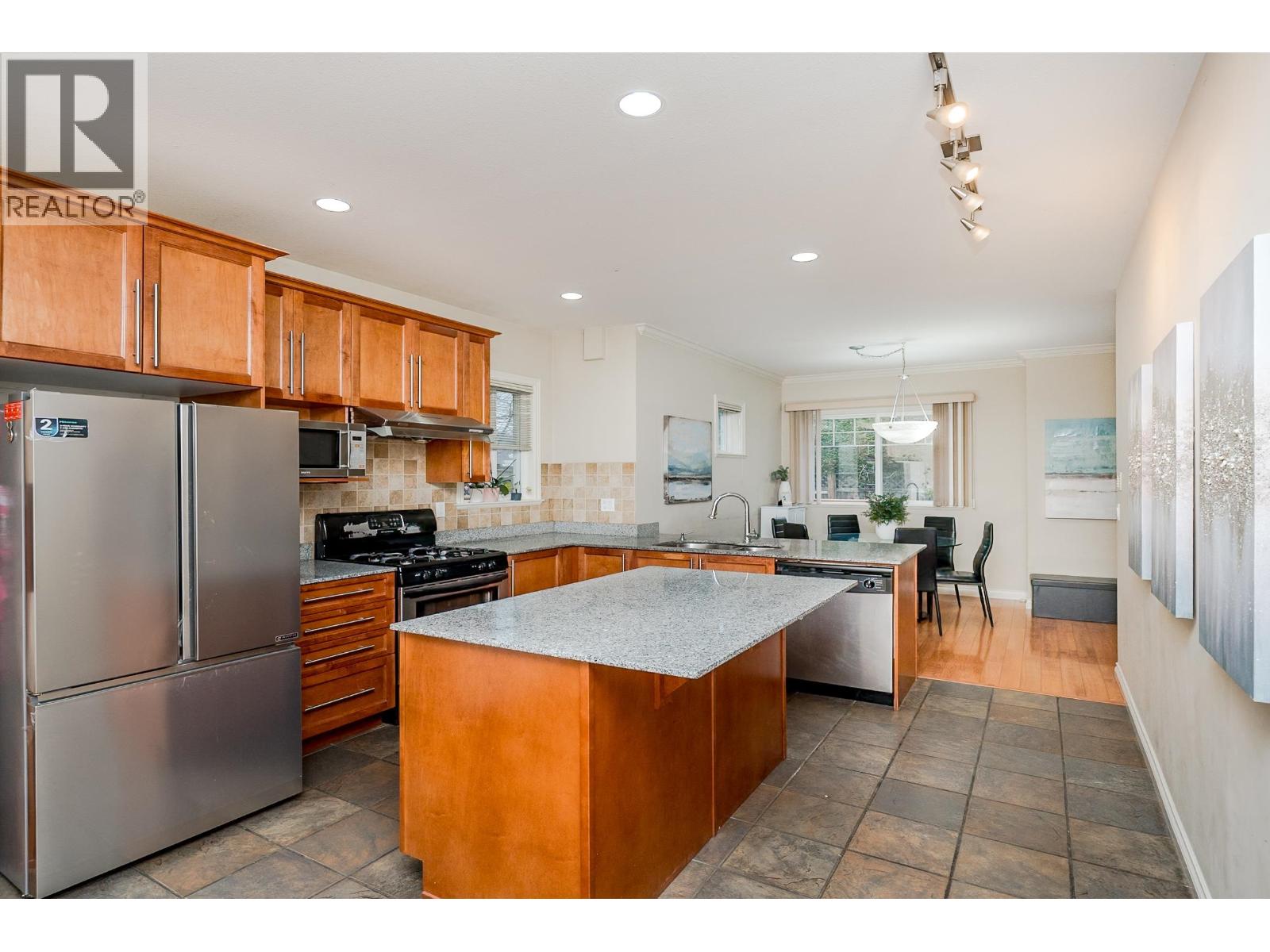 #10-7060 BRIDGE Street, Richmond