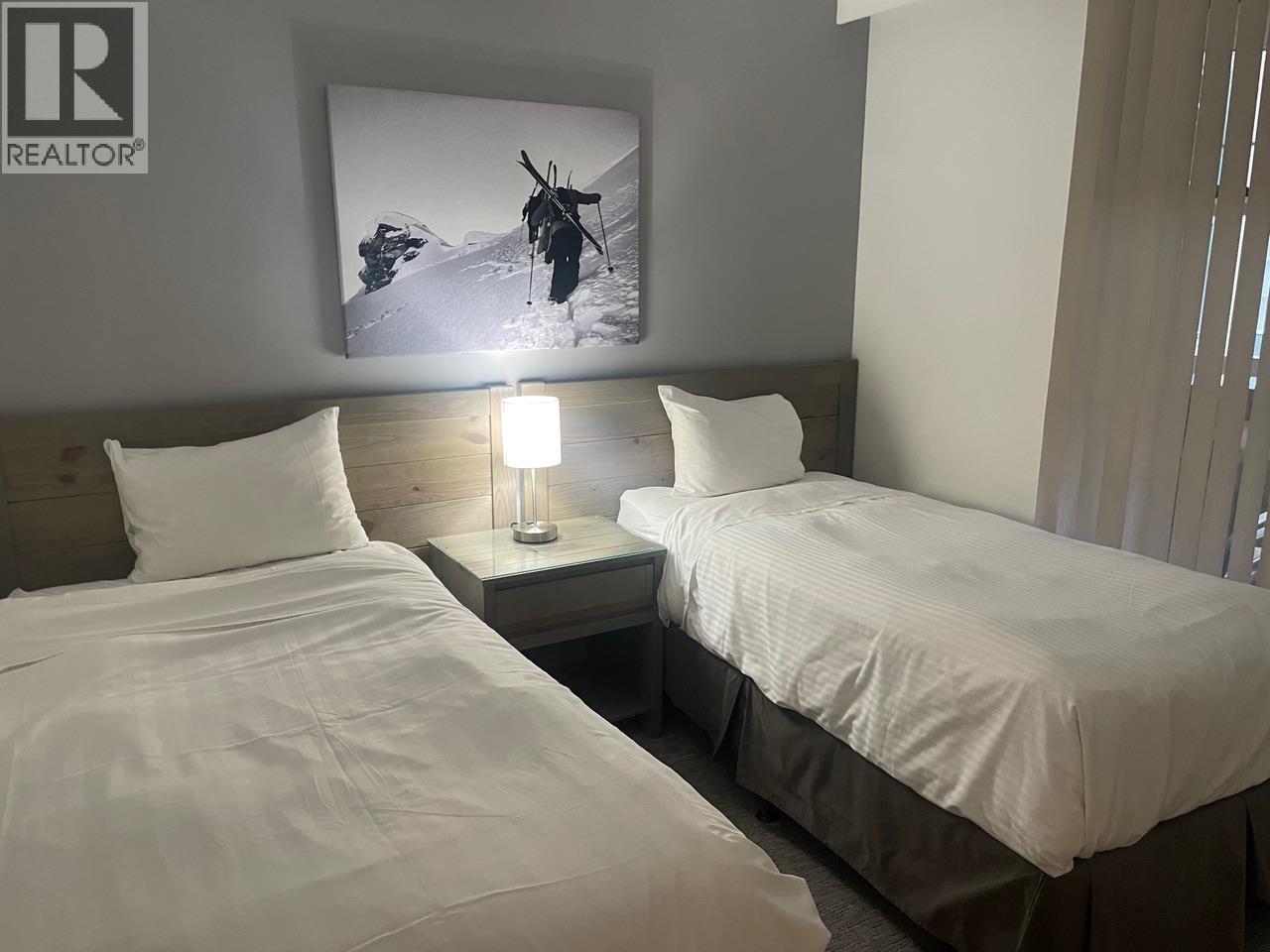 304 Week 2-4910 SPEARHEAD PLACE, Whistler