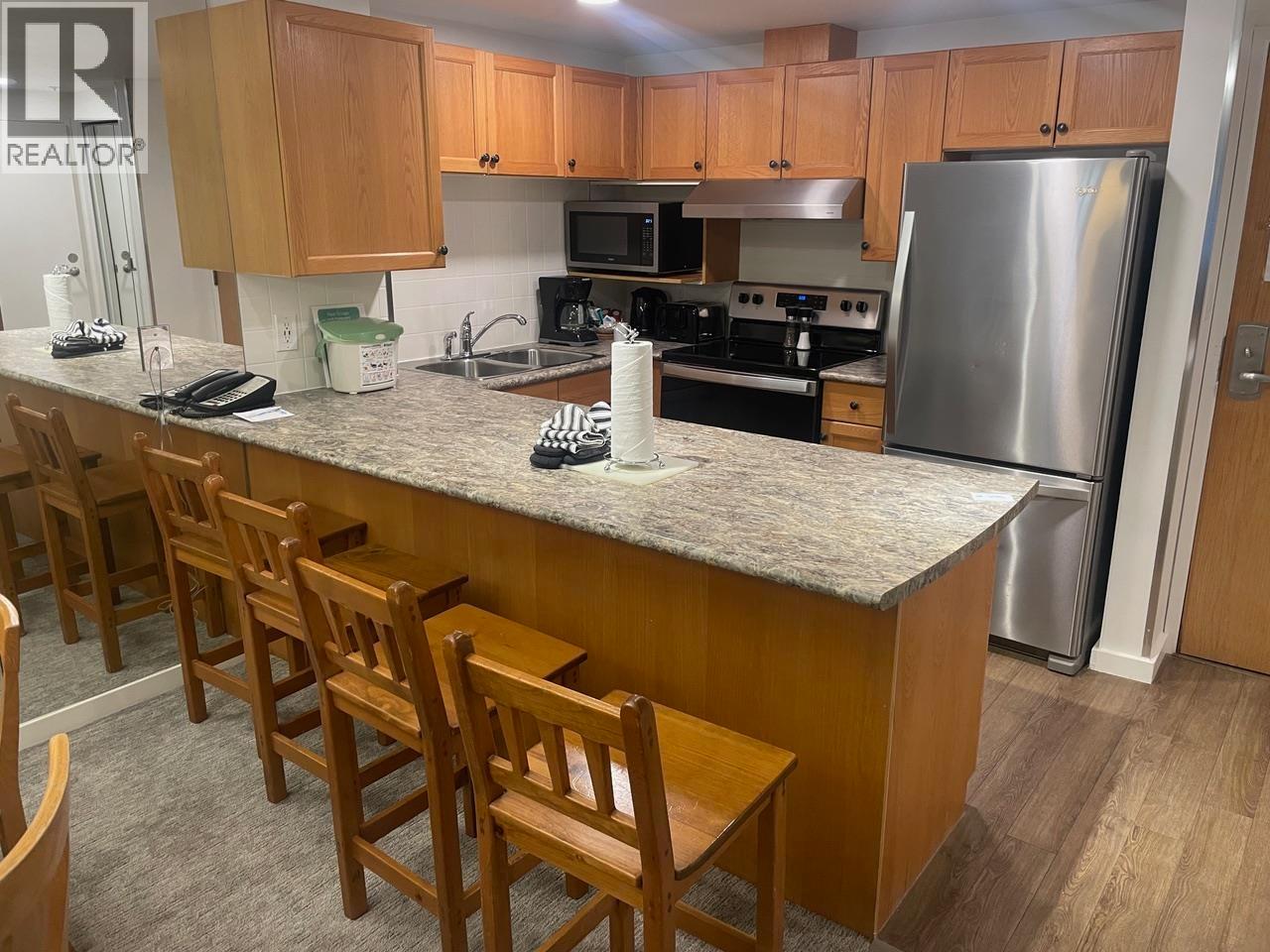 304 Week 2-4910 SPEARHEAD PLACE, Whistler