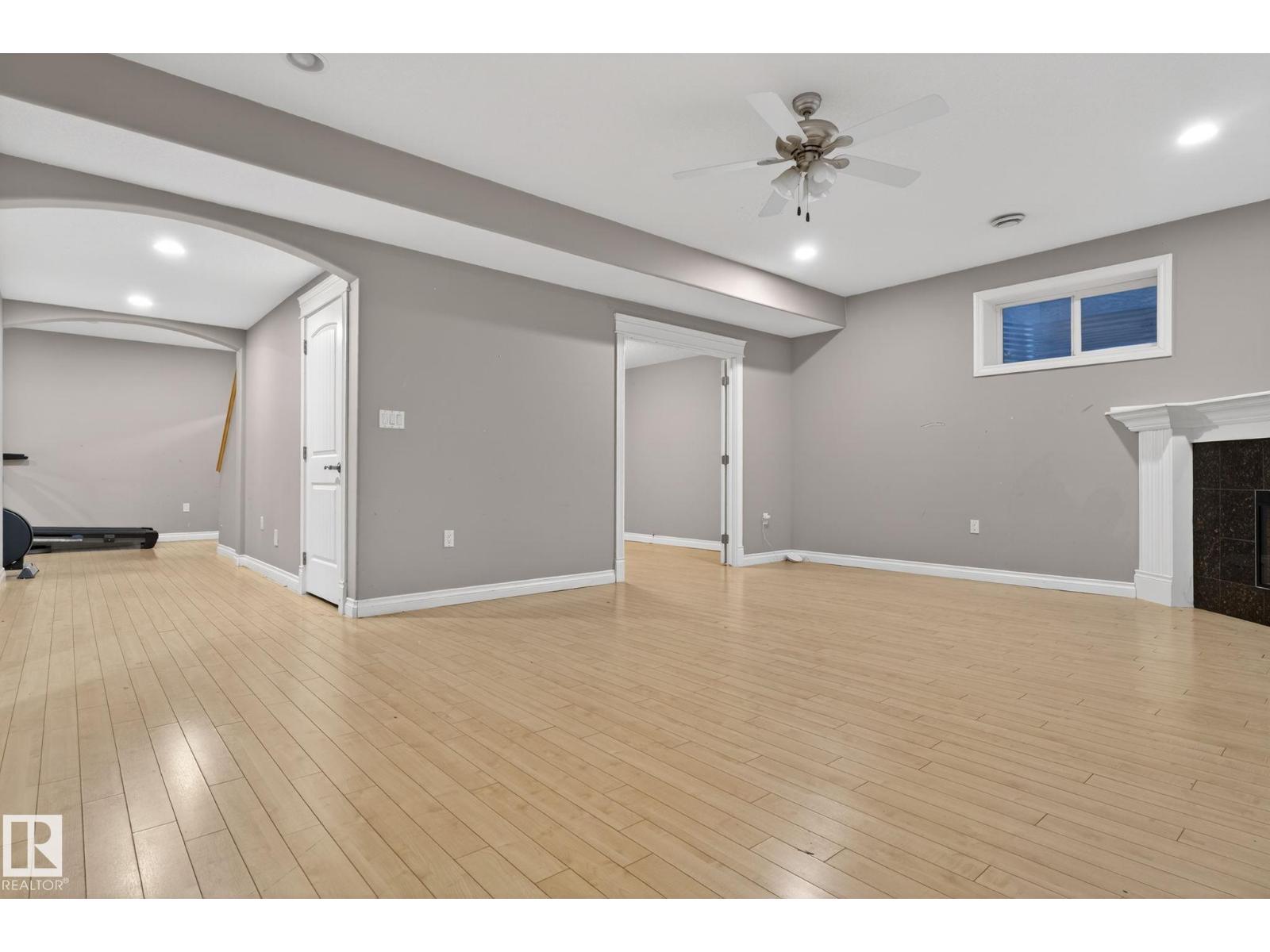 13608 160 AV NW, Edmonton