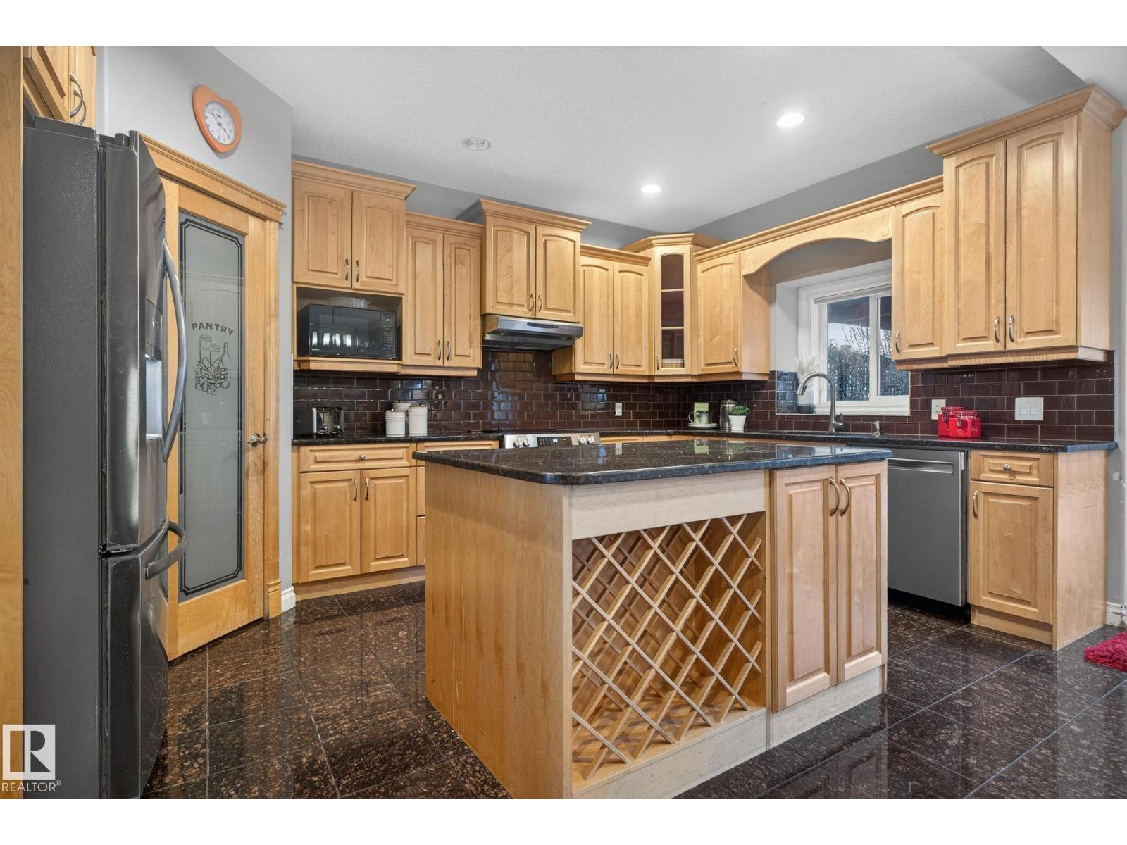 13608 160 AV NW, Edmonton