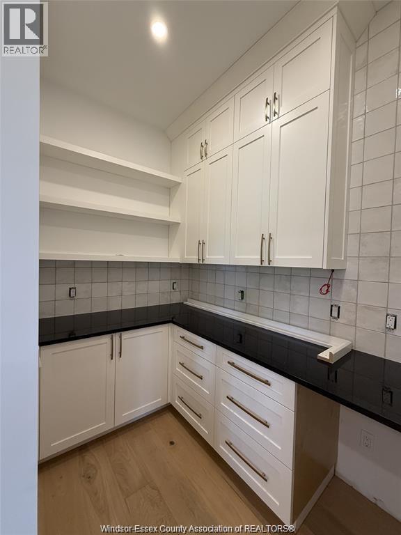 38 YORK - Photo 5 of 17, Kingsville, Ontario