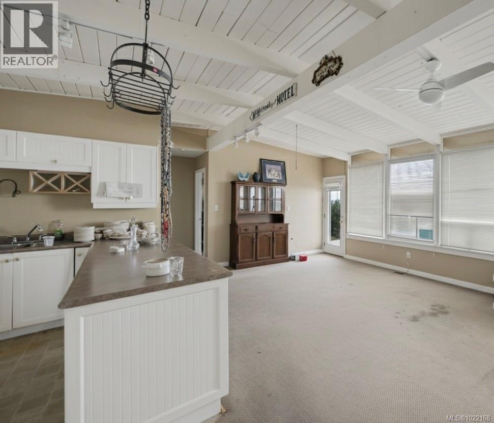 5037 Cordova Bay Rd, Saanich