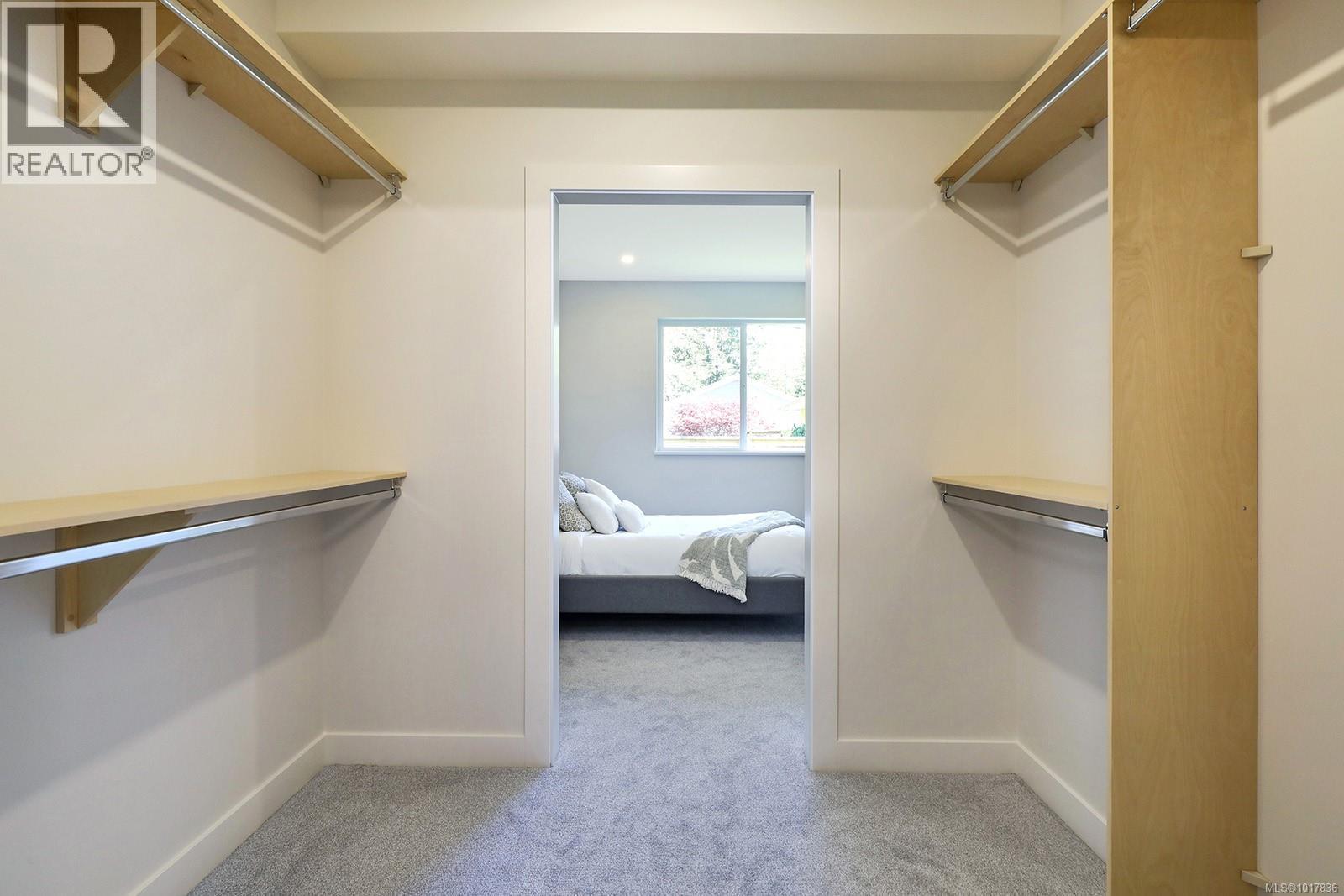 1 1505 Croation Rd, Campbell River