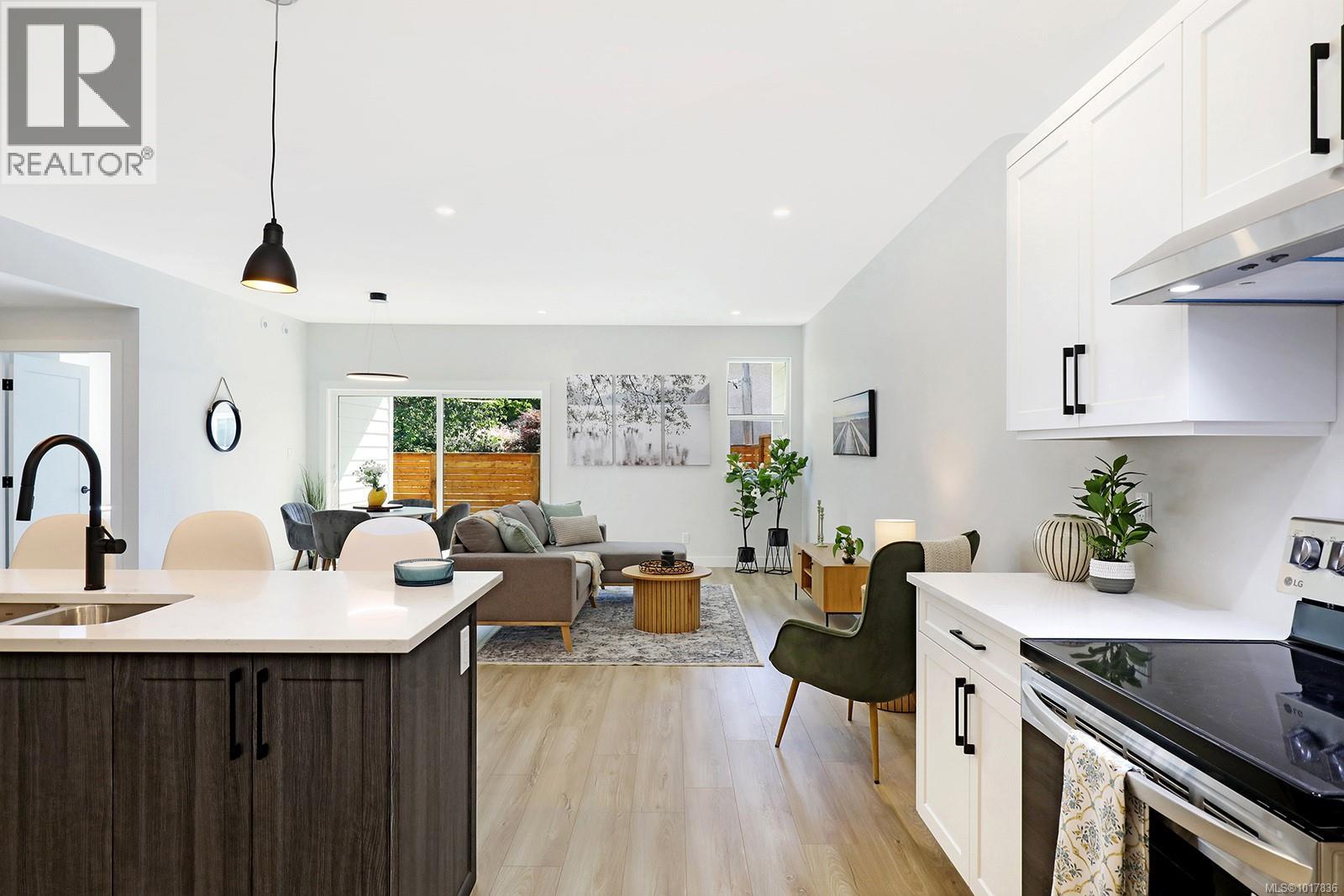 1 1505 Croation Rd, Campbell River