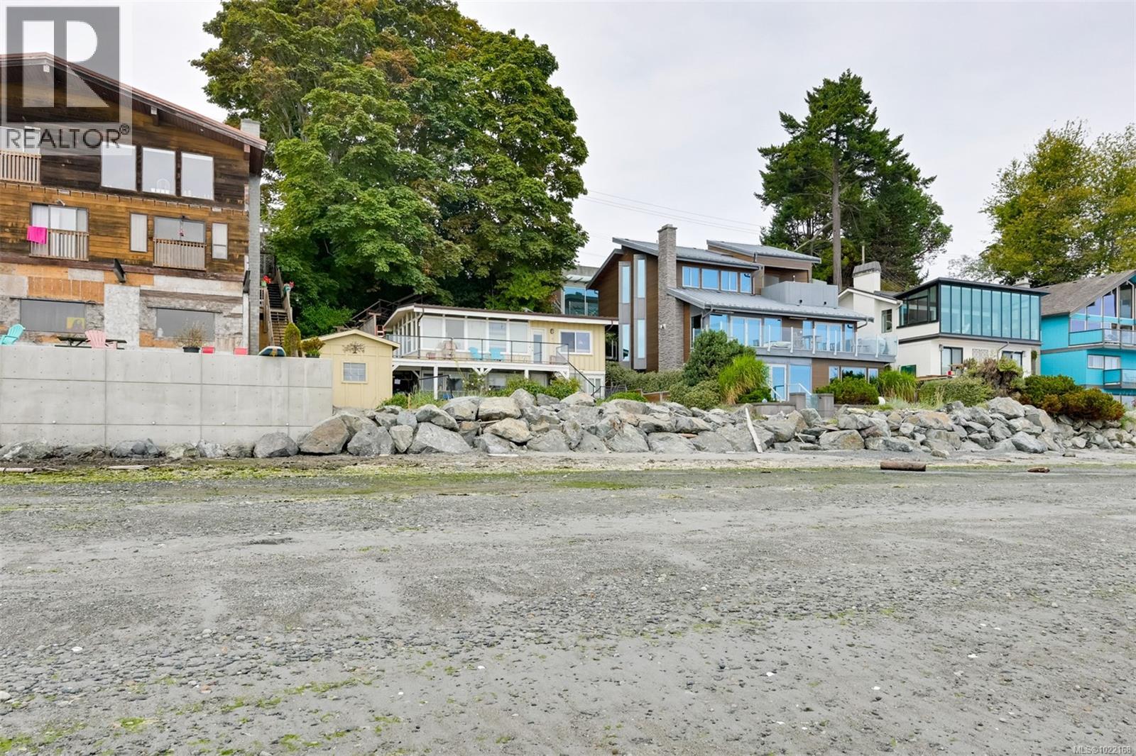 5037 Cordova Bay Rd, Saanich