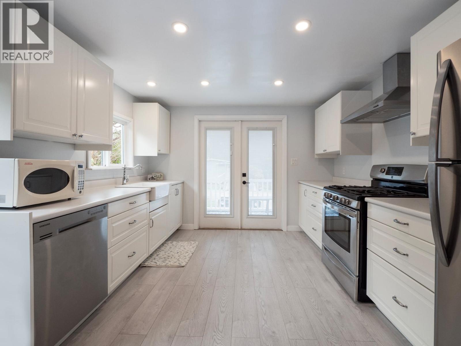 747 CASCADE CRESCENT, Gibsons