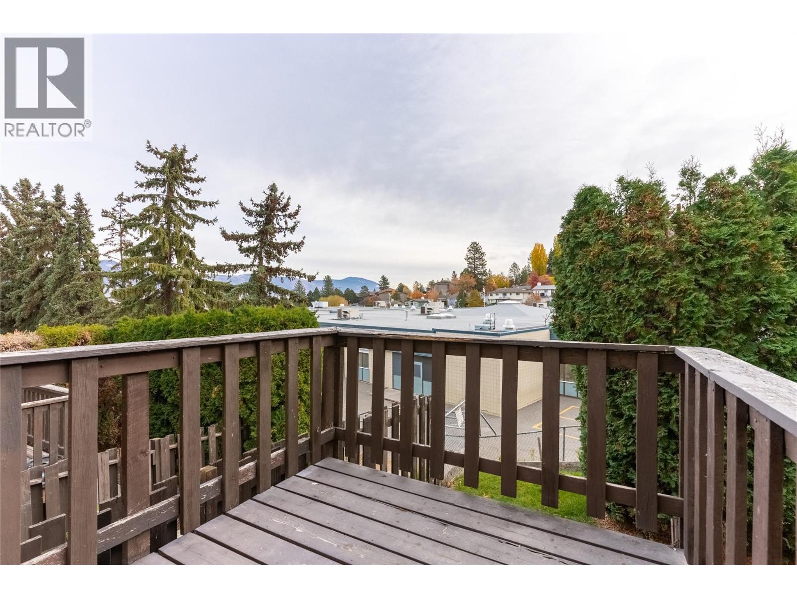 1605 Summit Drive Unit# 72, Kamloops