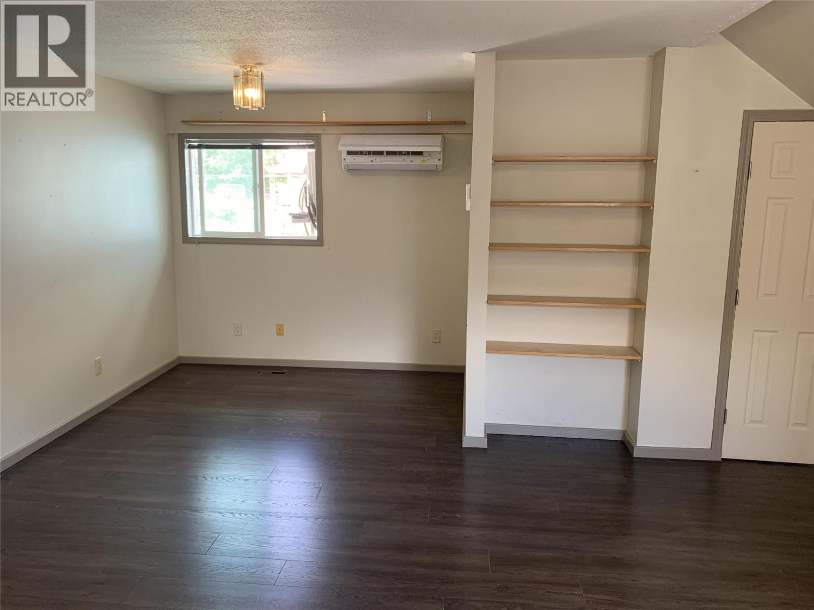 6404 Spartan Street, Oliver