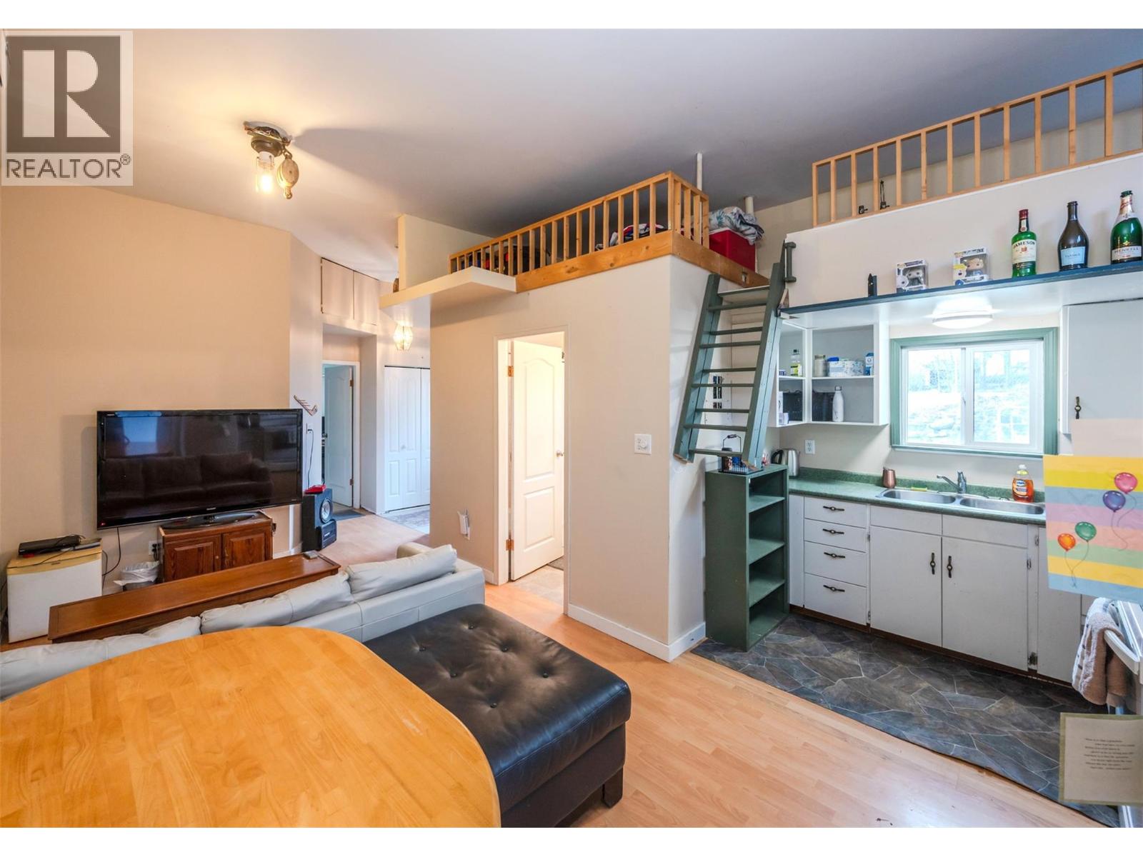 6404 Spartan Street, Oliver