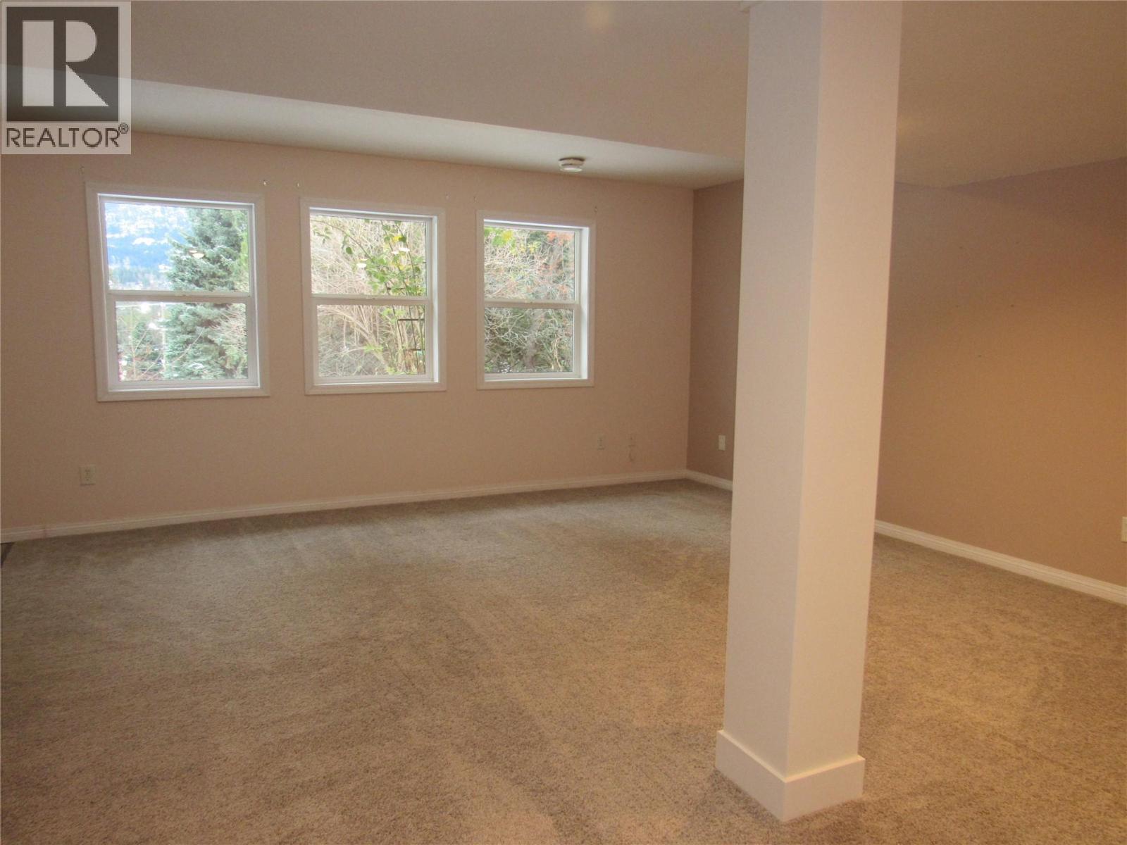 1659 Greystone Place, Castlegar