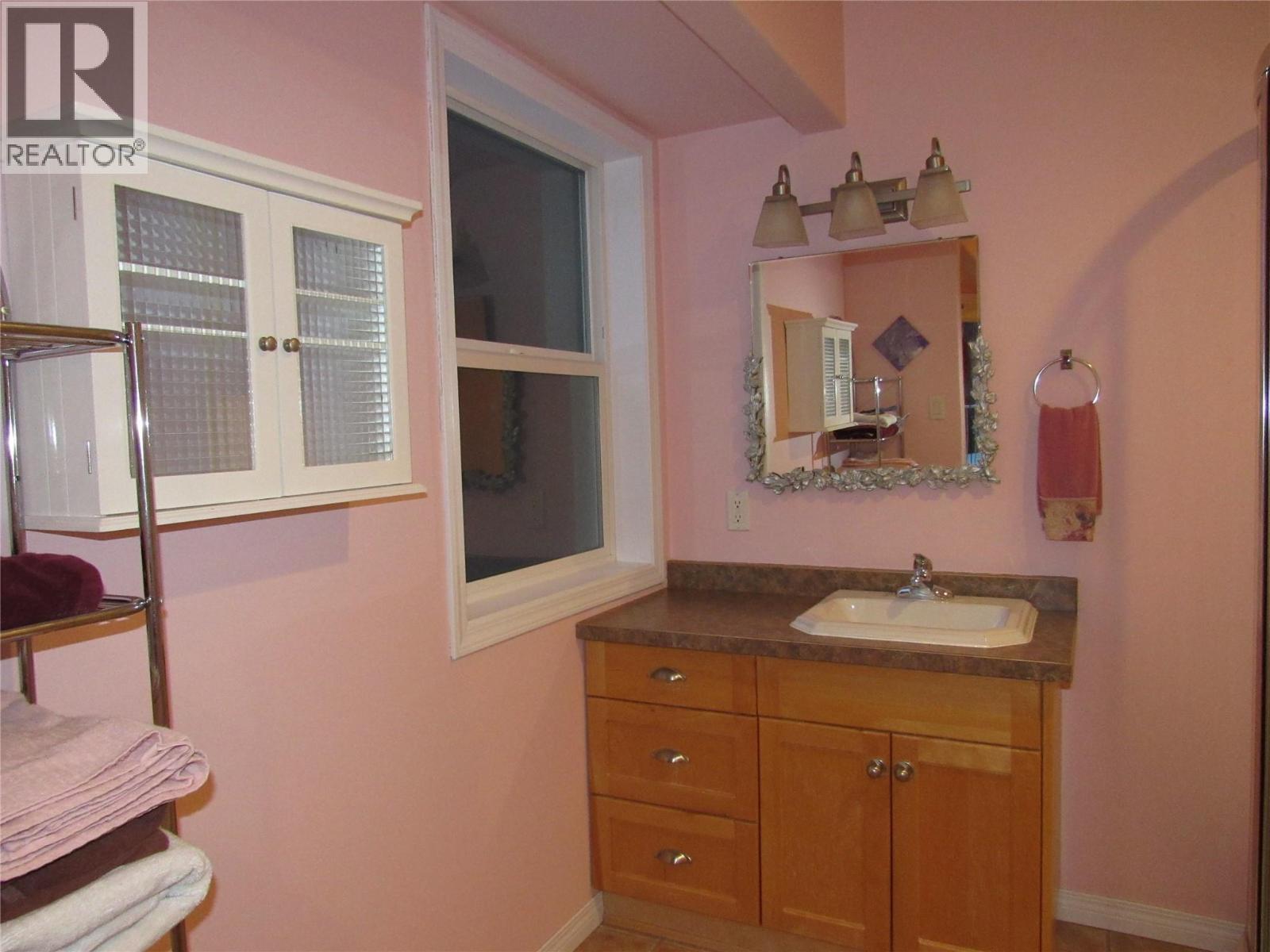 1659 Greystone Place, Castlegar