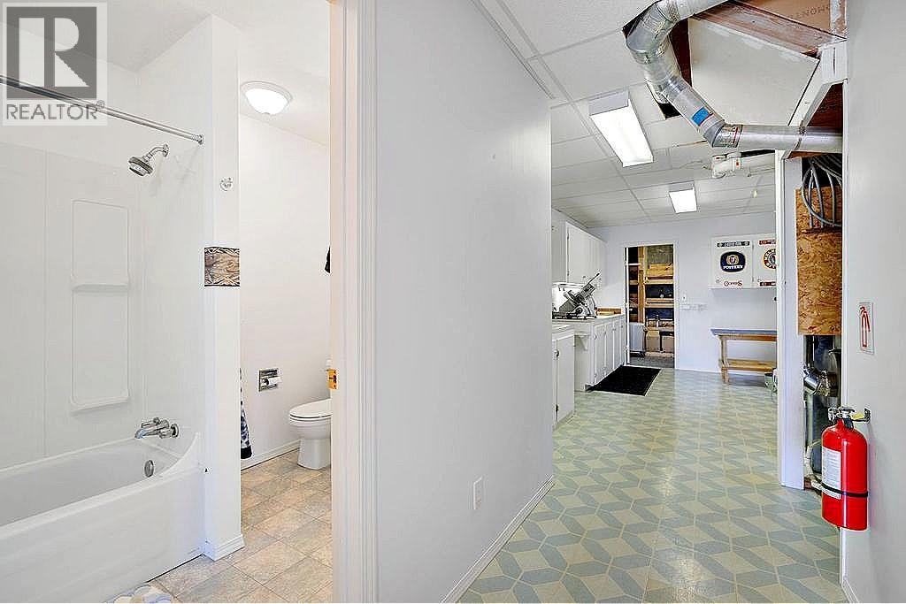  5205 MacNeill Court, Peachland