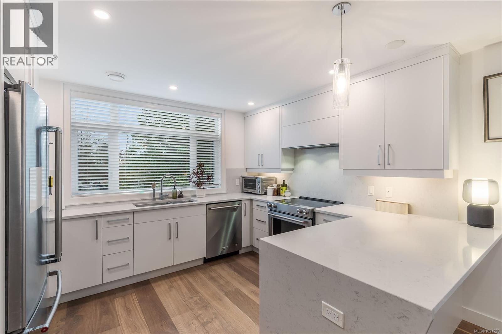 8 180 First Ave W, Qualicum Beach