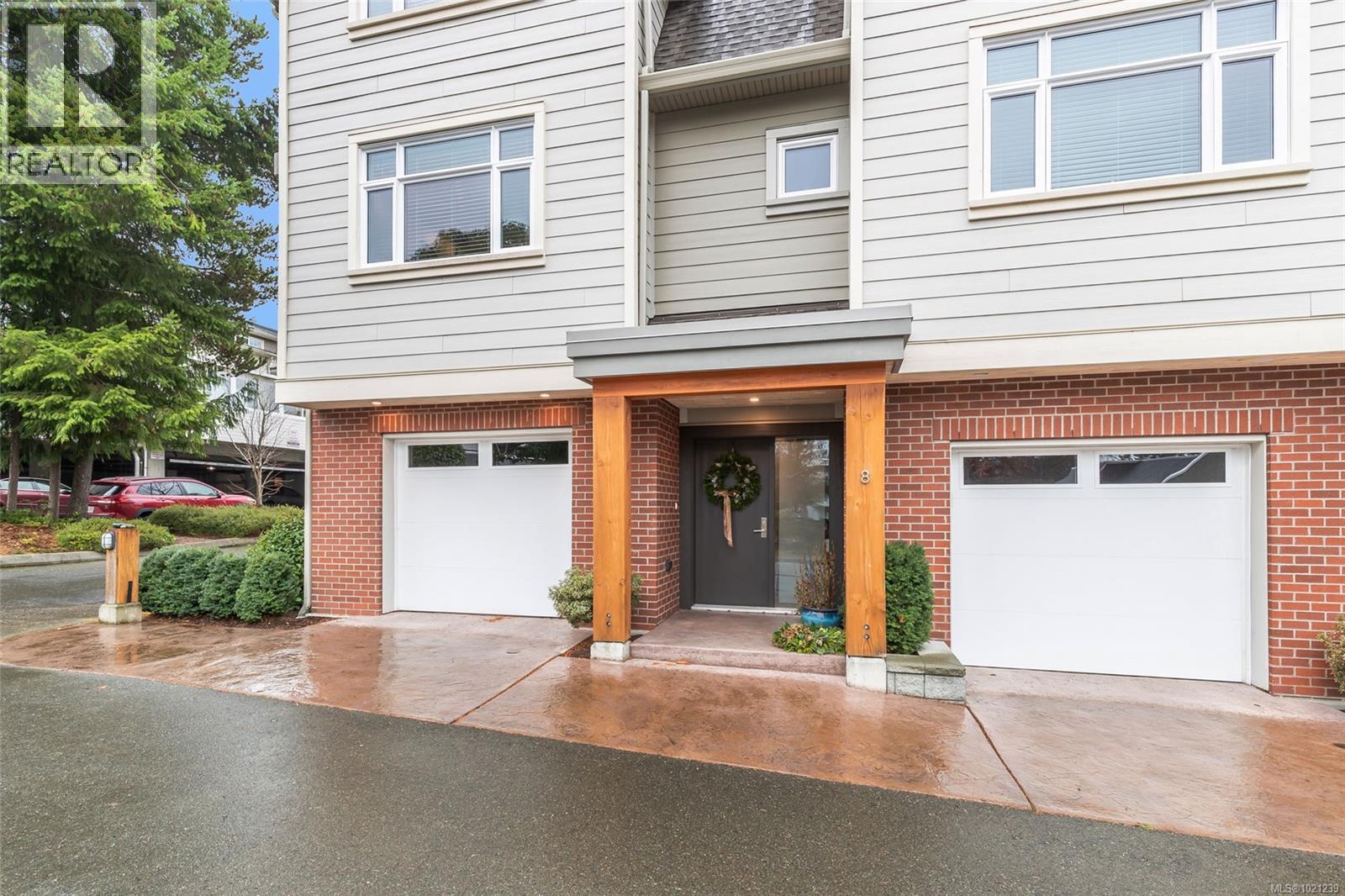 8 180 First Ave W, Qualicum Beach