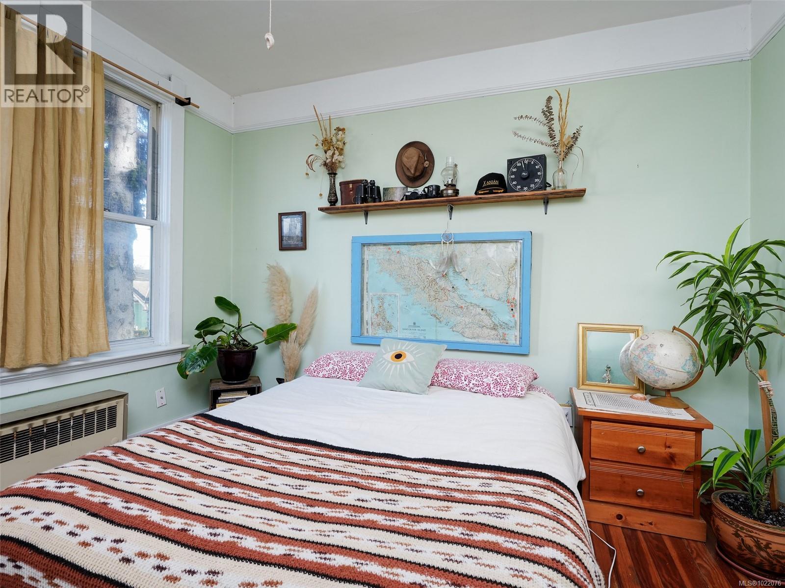 1029 Queens Ave, Victoria