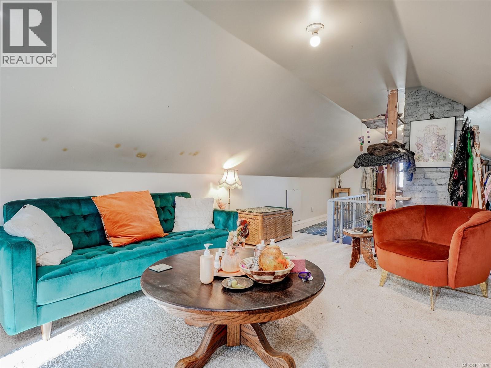 1029 Queens Ave, Victoria