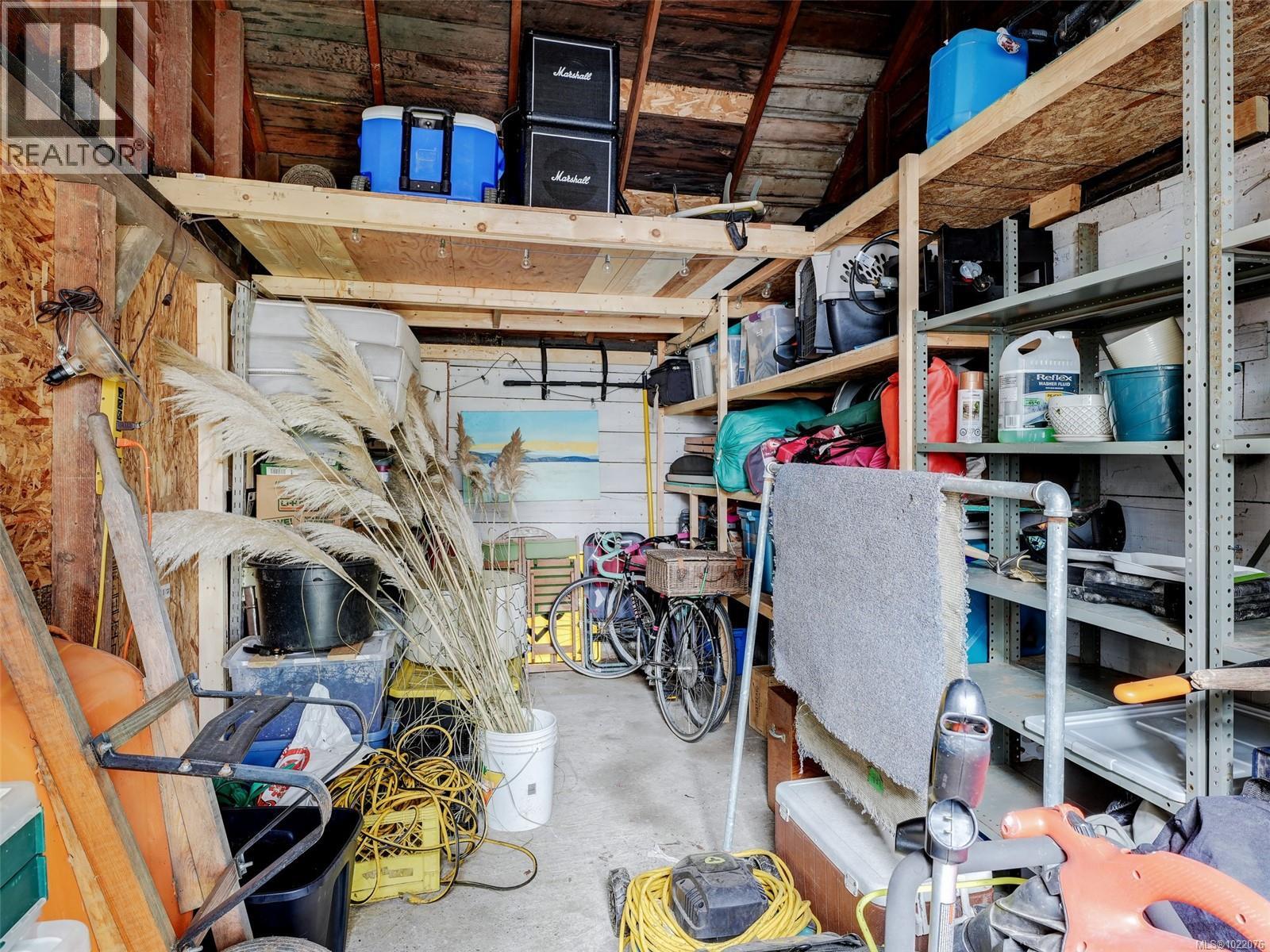 1029 Queens Ave, Victoria