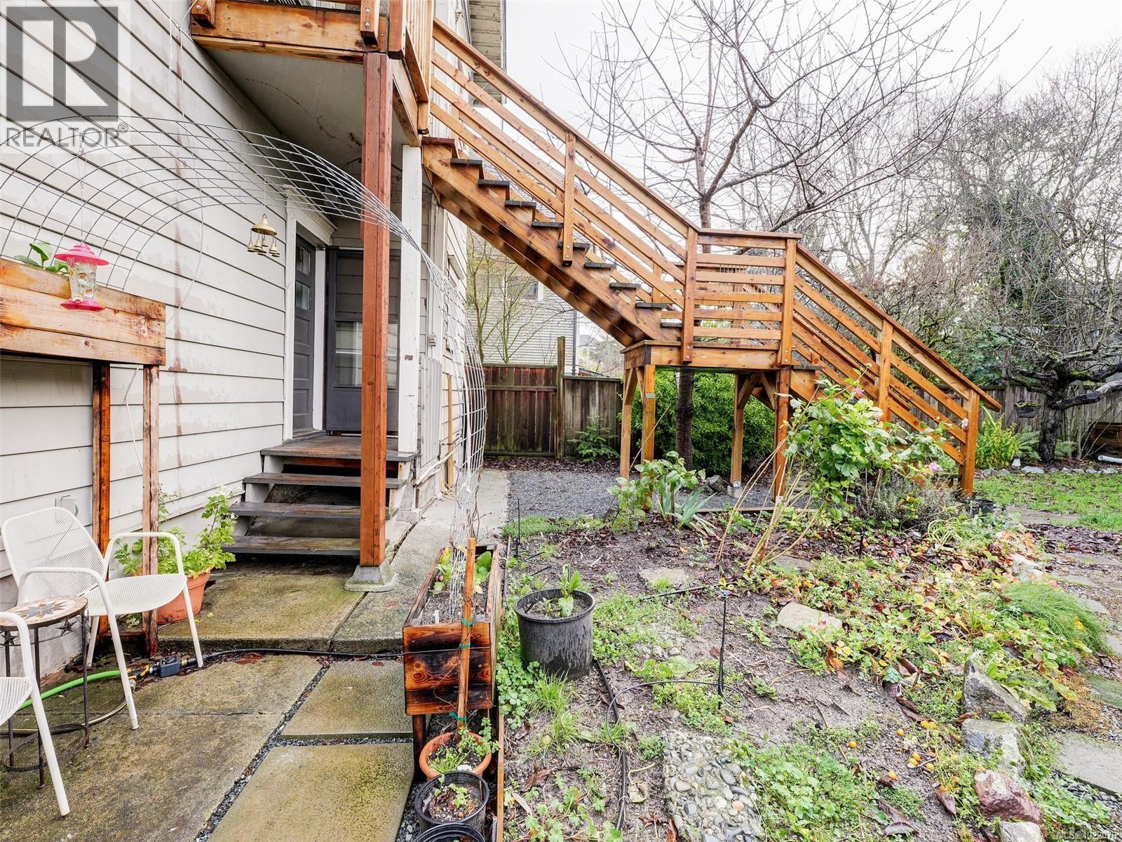 1029 Queens Ave, Victoria