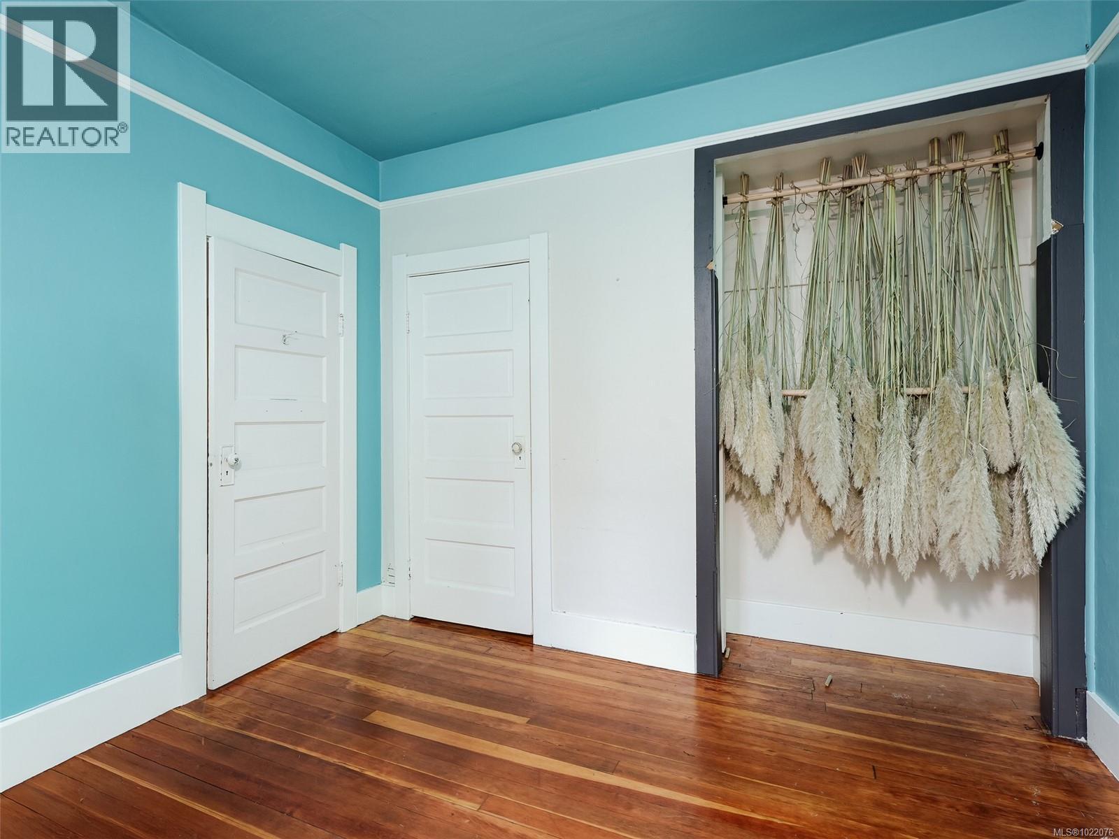 1029 Queens Ave, Victoria