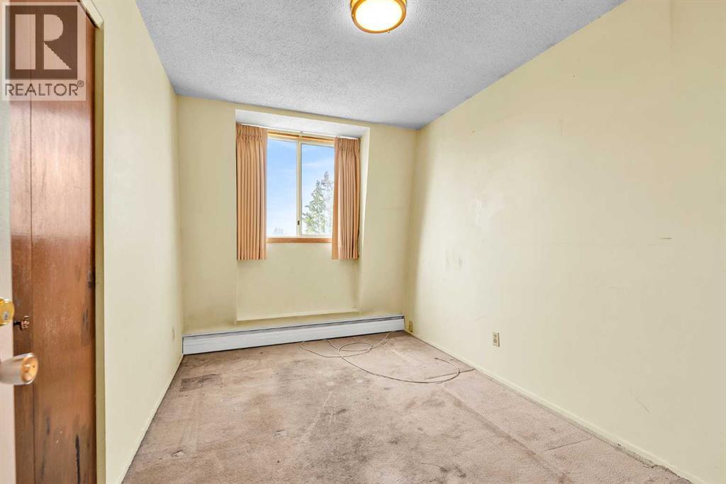 Single Family House for Sale in   Cedar Crescent SW Spruce Cliff Calgary 