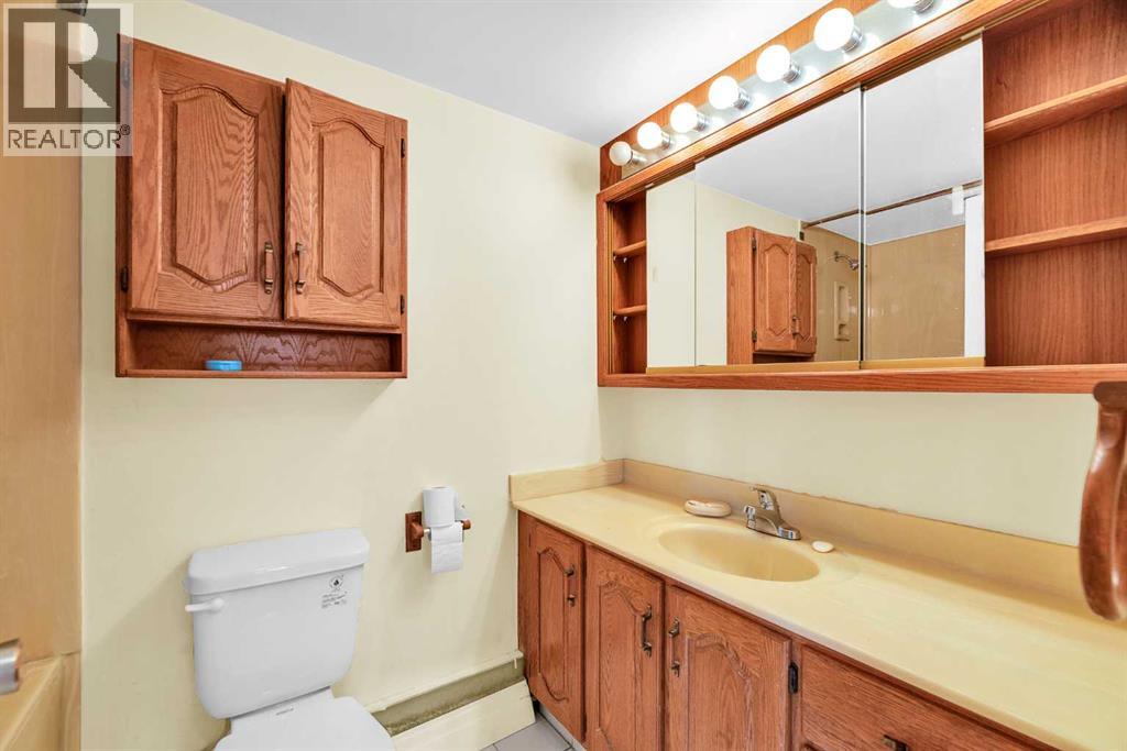 Single Family House for Sale in   Cedar Crescent SW Spruce Cliff Calgary 