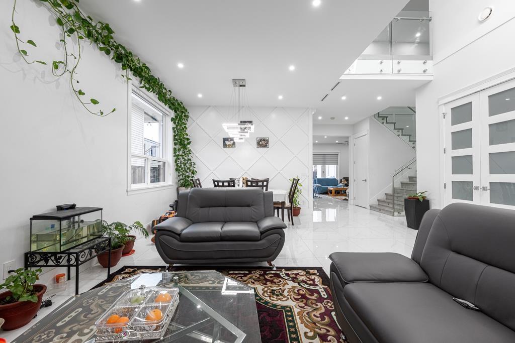 13306 90 AVENUE, Surrey