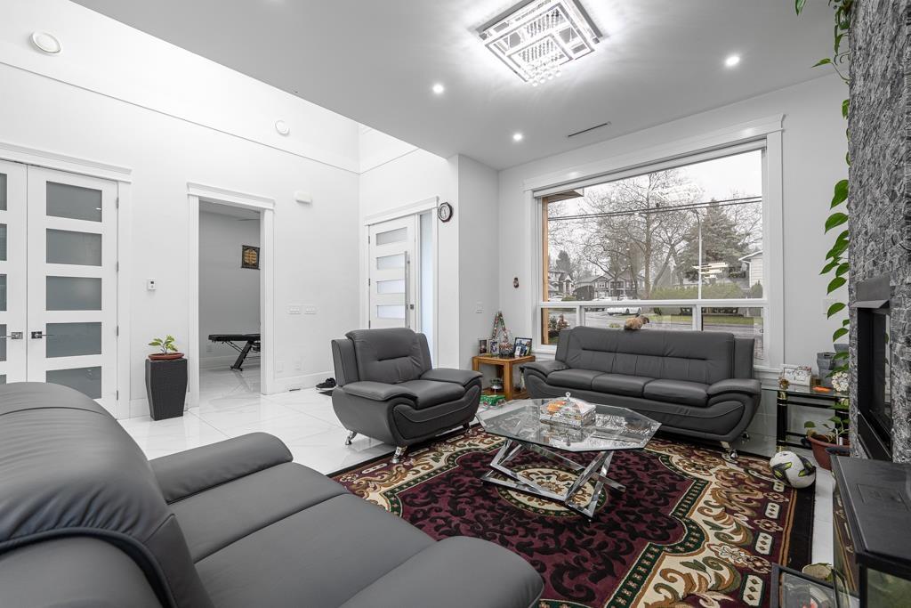13306 90 AVENUE, Surrey