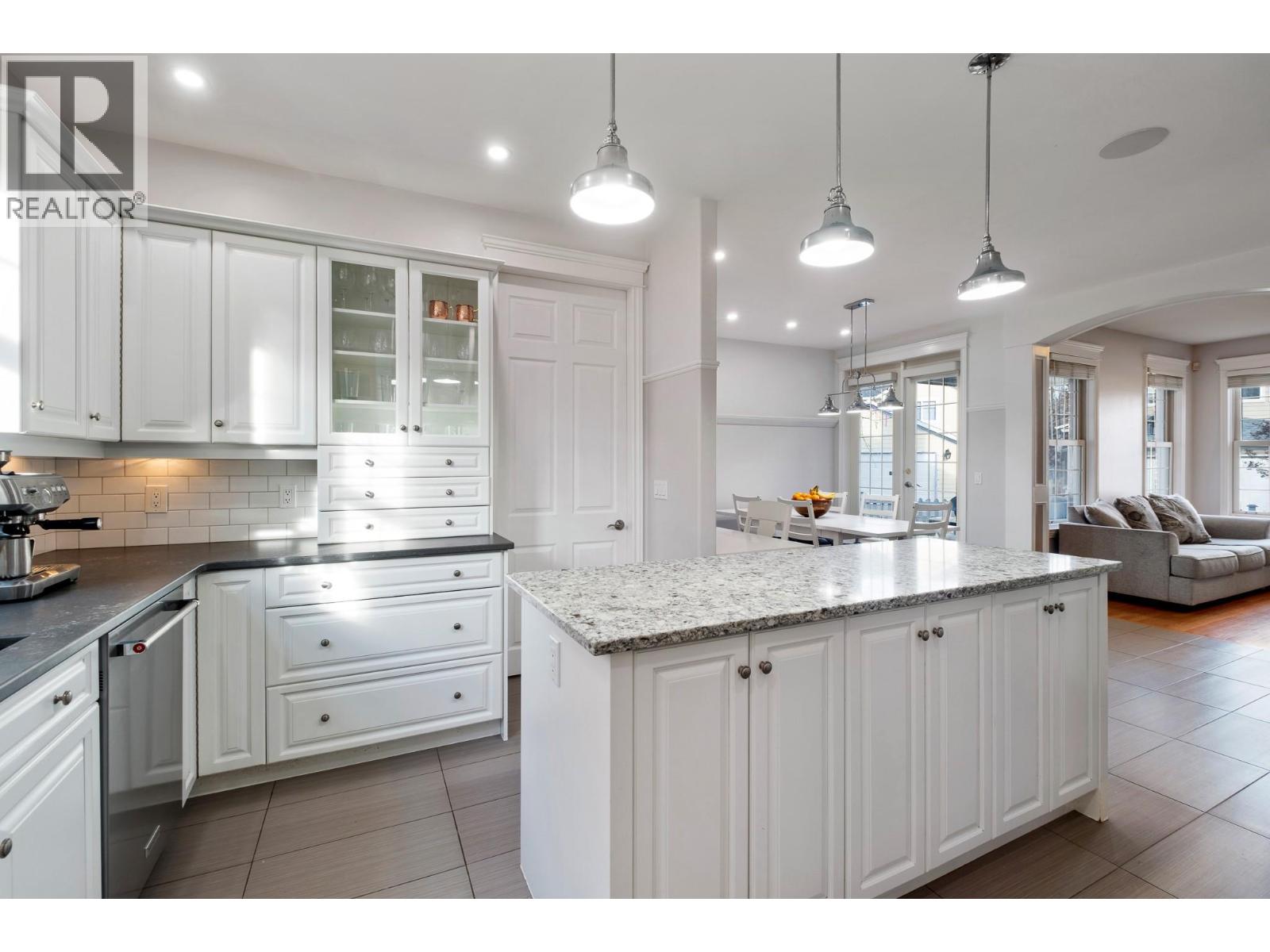  434 Providence Avenue, Kelowna