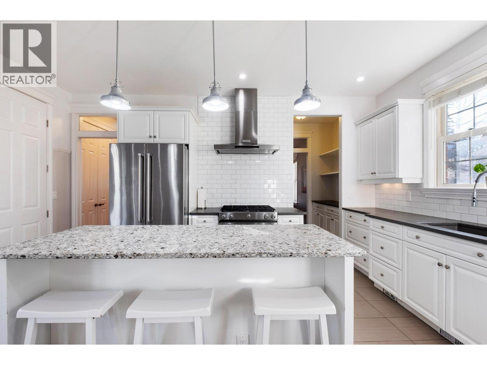  434 Providence Avenue, Kelowna