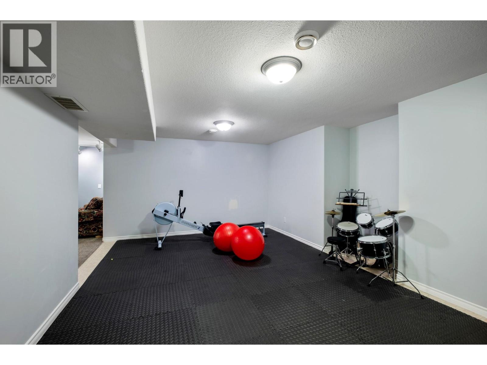  434 Providence Avenue, Kelowna