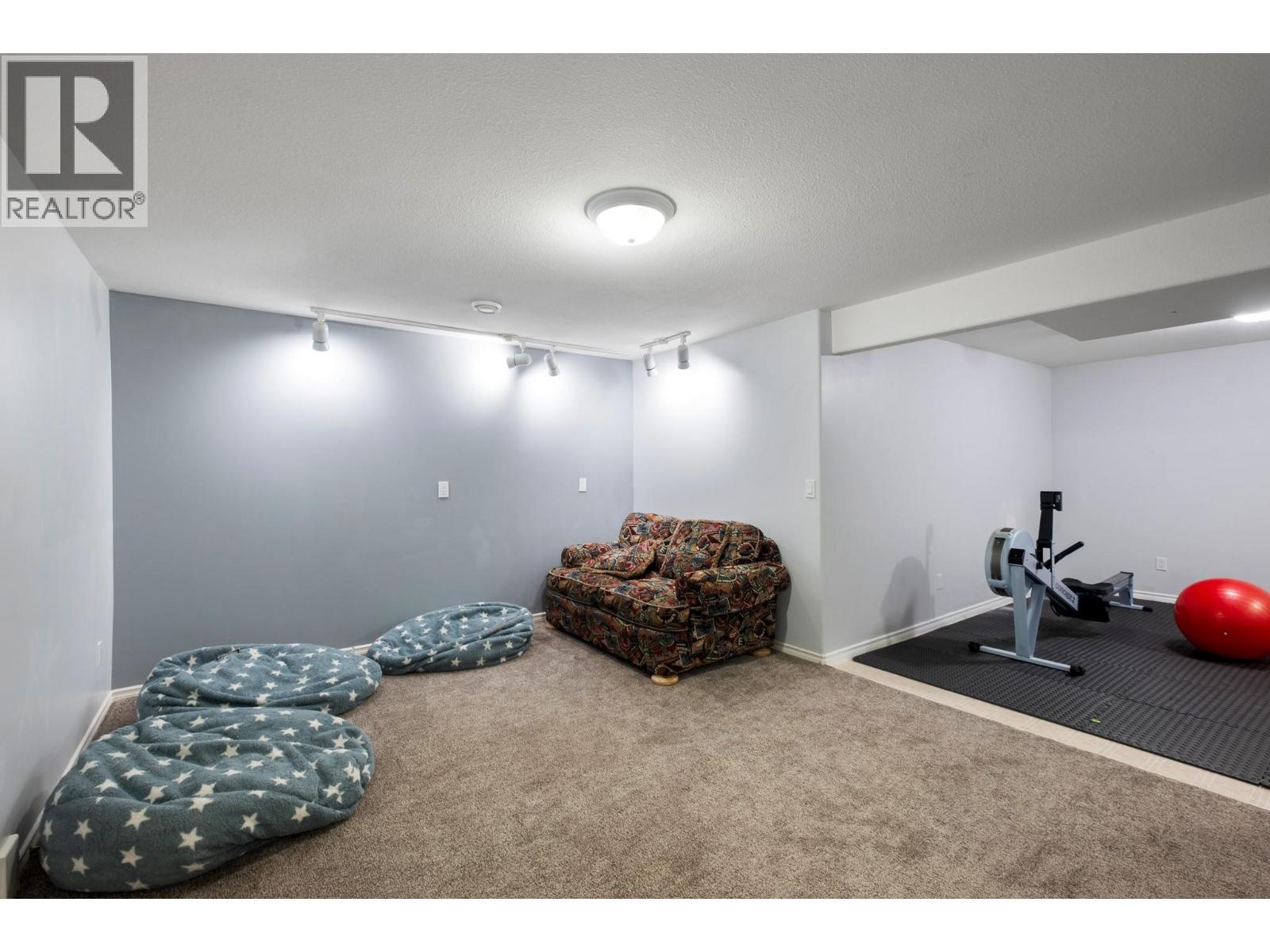  434 Providence Avenue, Kelowna