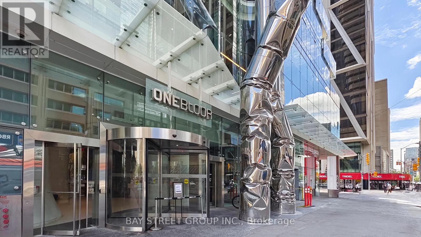 1701 - 1 BLOOR STREET E - Photo 2 of 40, Toronto (Church-Yonge Corridor), Ontario