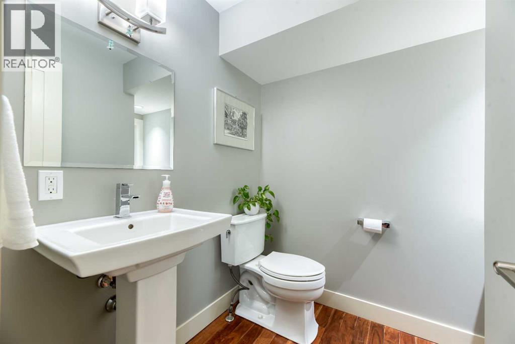 Single Family House for Sale in  Bowness Road NW Montgomery Calgary 