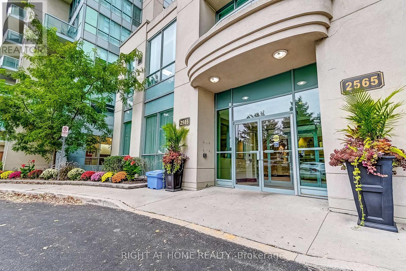 #508 2565 ERIN CENTRE BOULEVARD - 12