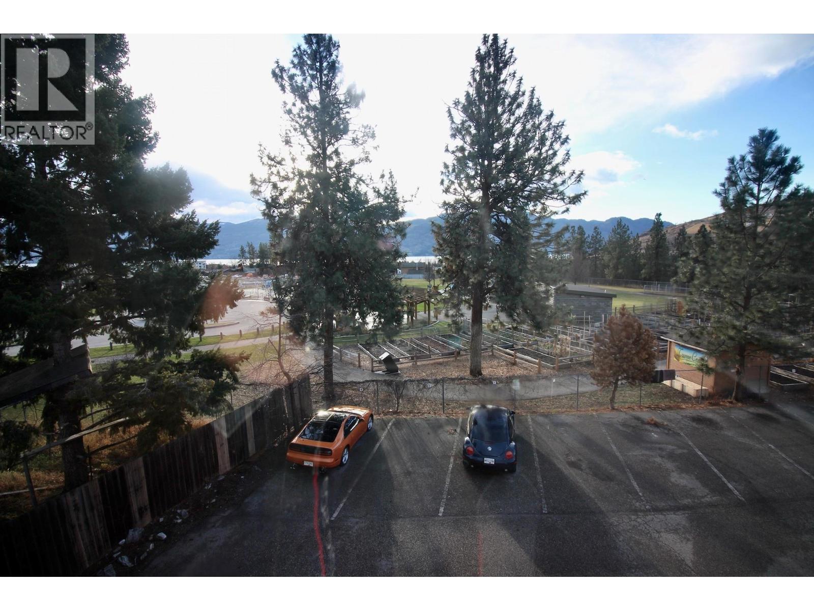 121 2585 Hebert Road, Kelowna