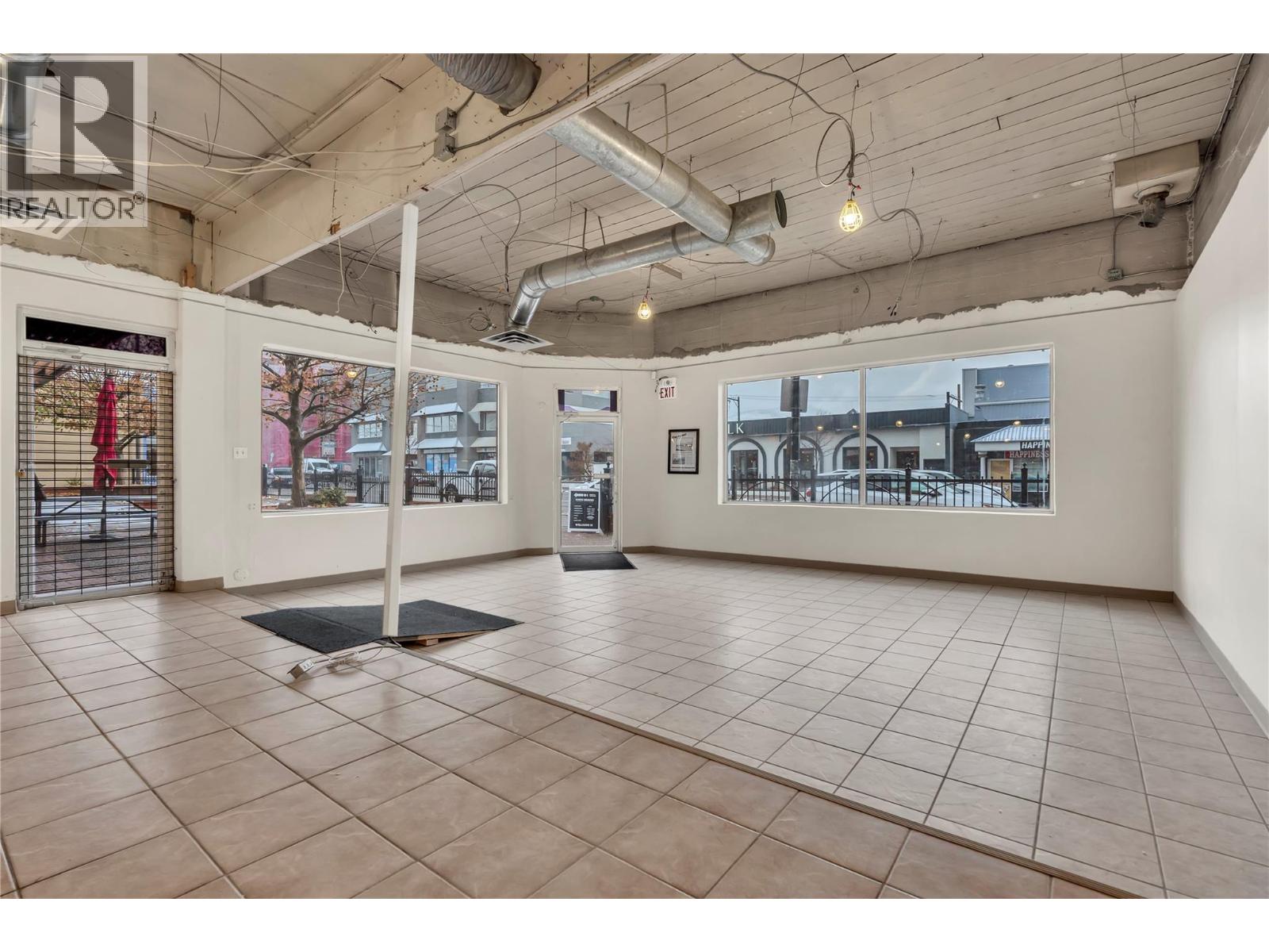 100 564 Main Street, Penticton