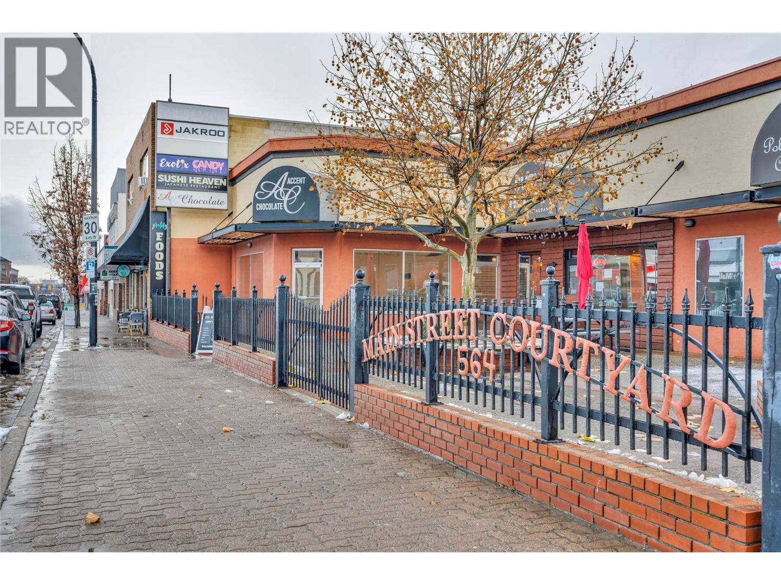 100 564 Main Street, Penticton